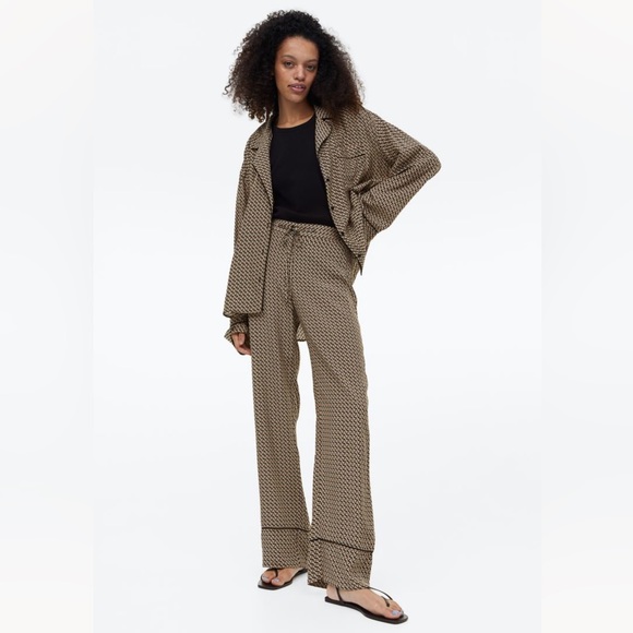 H&M Patterned Pants - Picture 6 of 11